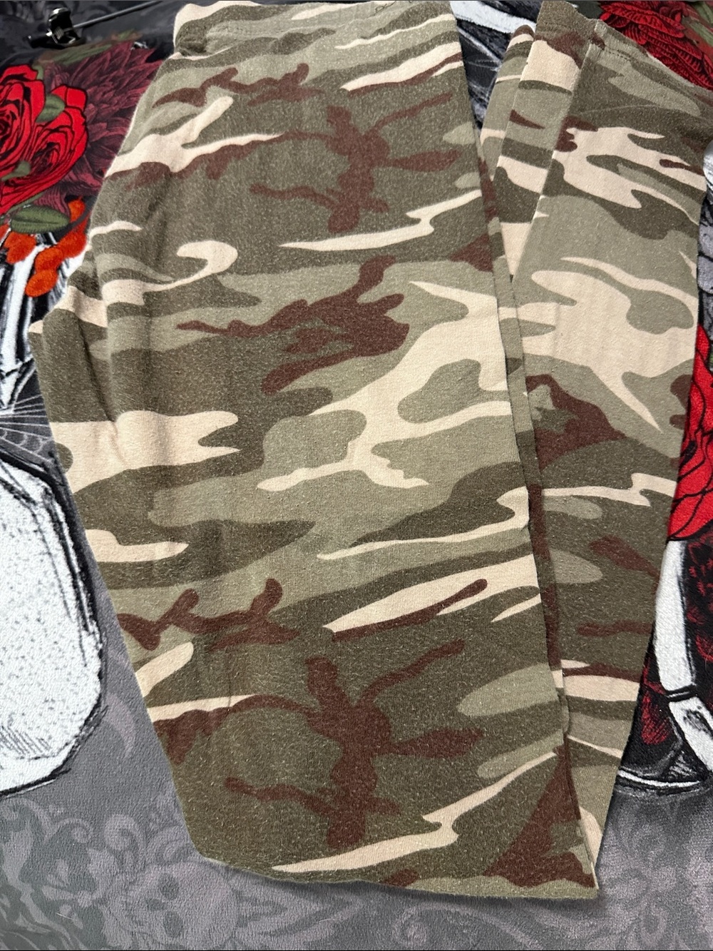 Tres Bien Camo Leggings in Olive, Tan & Brown
